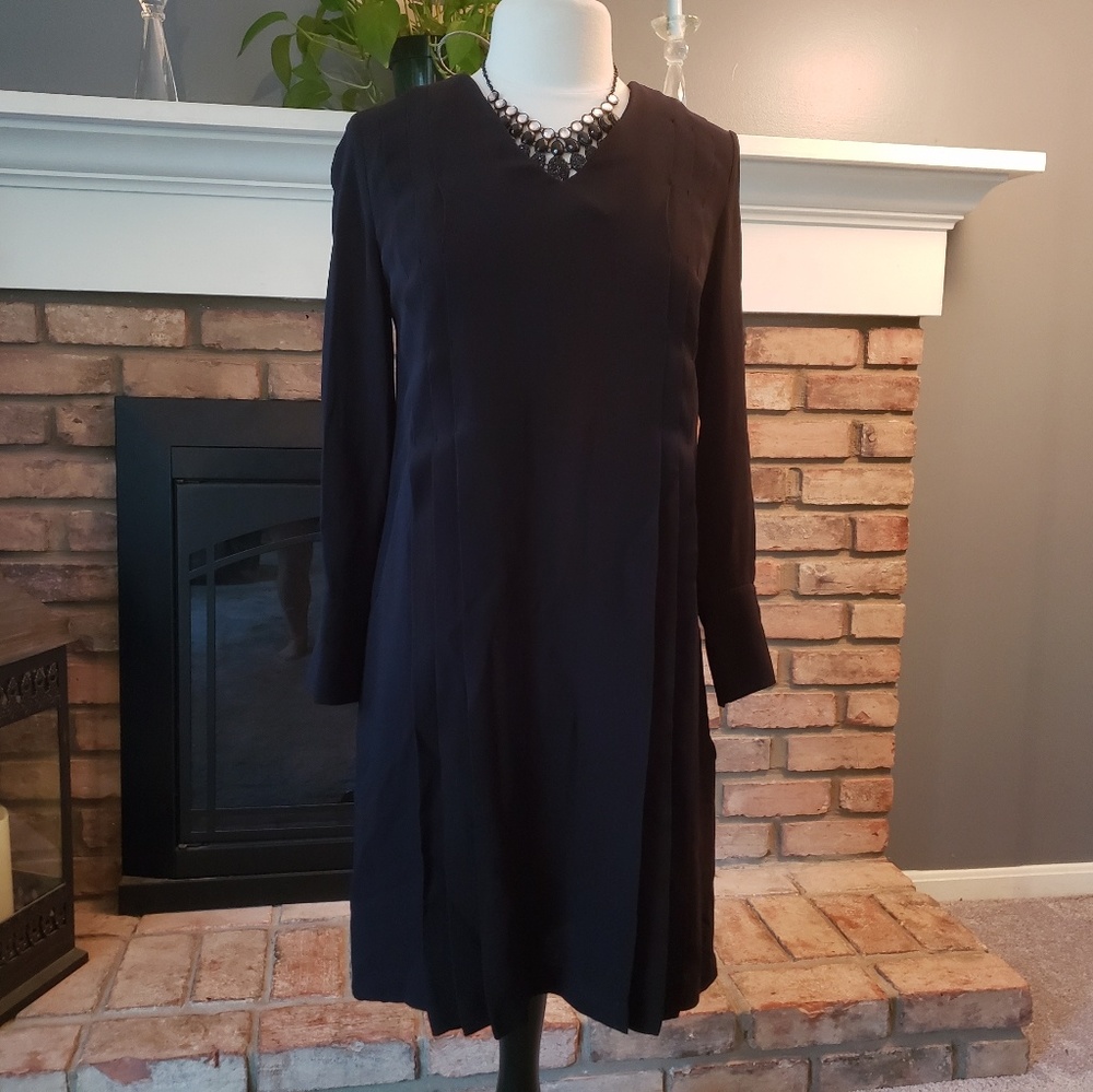 Massimo Dutti size 4 black long sleeve dress